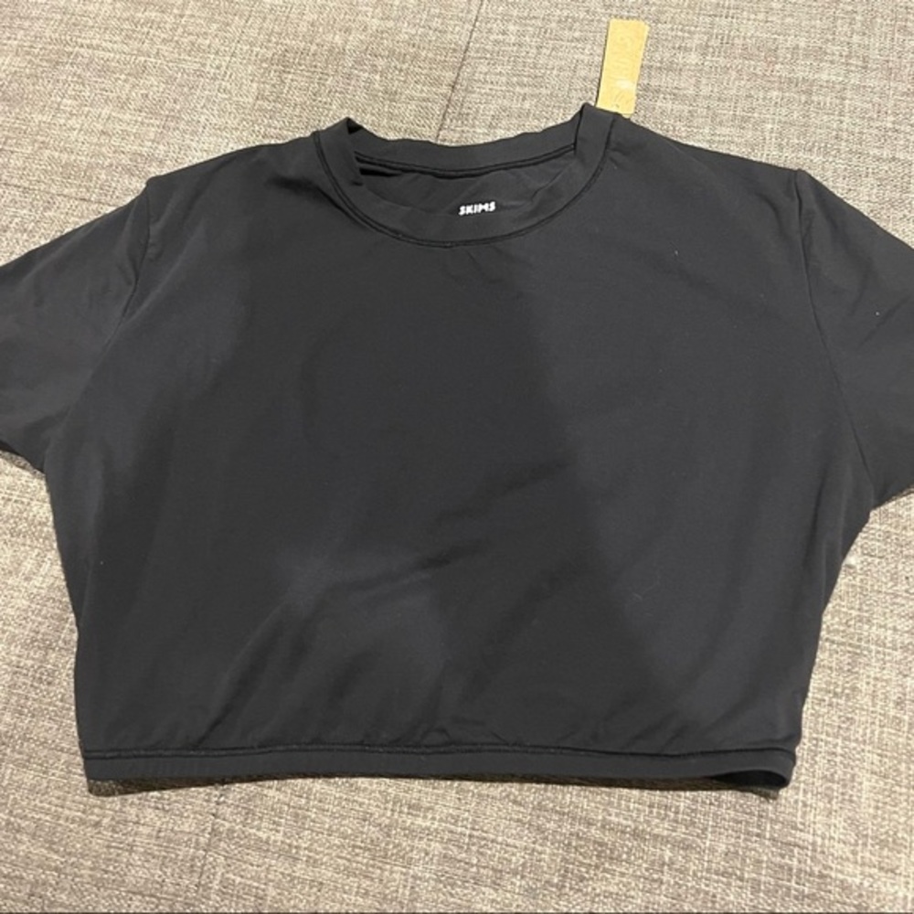 SKIMS SUPER CROPPED T-SHIRT - Picture 1 of 10